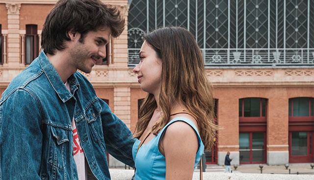 Câu Chuyện Hoàn Mỹ - A Perfect Story xoay quanh câu chuyện tình yêu của Margot và David