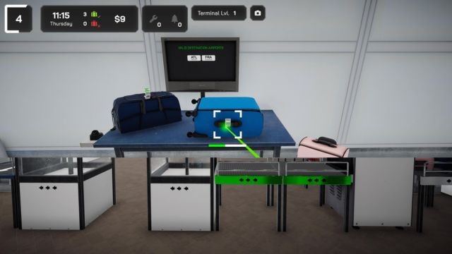 Kiểm tra, phân loại và soi chiếu hành lý để xem có chứa chất cấm, hàng hóa bất hợp pháp không