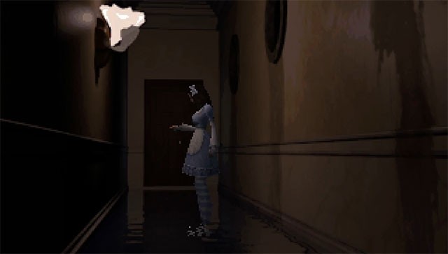 Khám phá mọi ngóc ngách trong ngôi nhà búp bê ma ám cùng Alisa