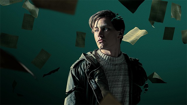 An Honest Life xoay quanh cuộc chạy trốn của Simon khỏi mạng lưới tội phạm phức tạp