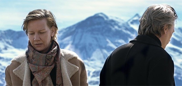 Sandra trở thành nghi phạm số 1 sau cái chết của chồng cô, Samuel, trên tuyết