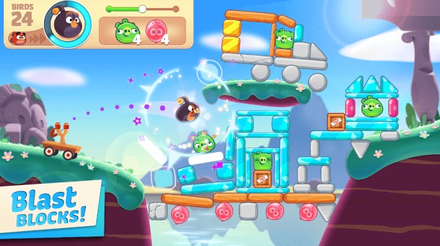 Bắn phá các công trình để hoàn thành mục tiêu trong Angry Birds Journey