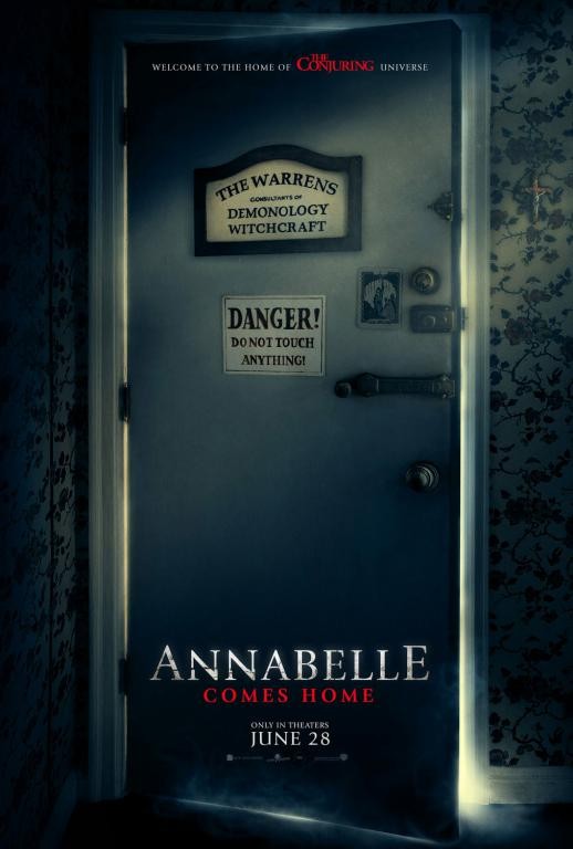 mini Poster Annabelle Comes Home 1
