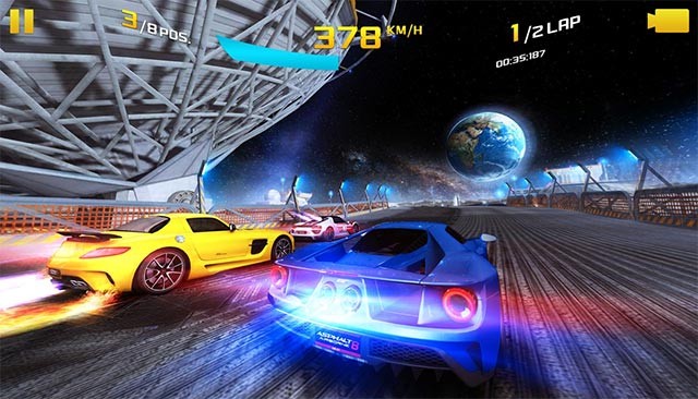 Asphalt 8: Airborne là siêu phẩm đua xe hấp dẫn cho di động