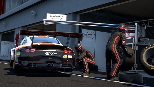 Assetto Corsa Competizione mô phỏng chân thực trải nghiệm đua xe, thời tiết, đường đua...