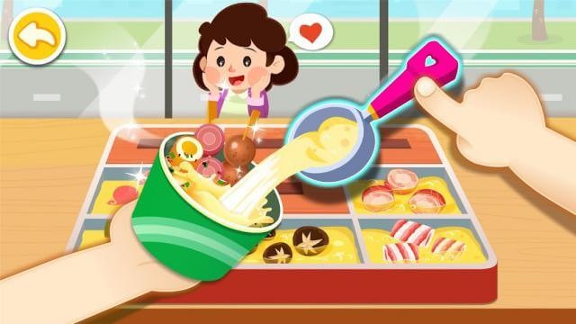 Chế biến món ăn cho khách