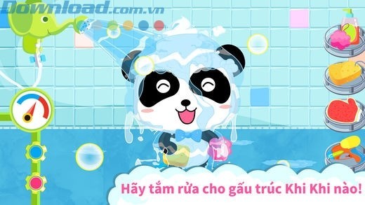 Tắm cho gấu trúc đáng yêu