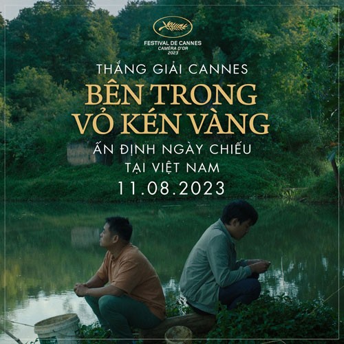 Poster phim Bên Trong Vỏ Kén Vàng
