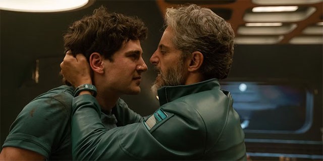 Cuộc chiến giữa 2 gia đình tỷ phú trong boongke bí ẩn