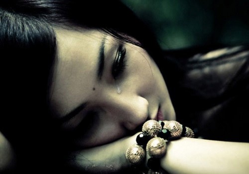 Giọt nước mắt khẽ rơi