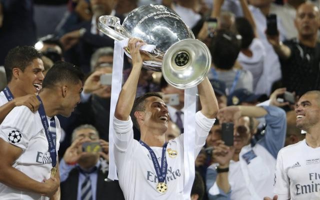 Bộ hình nền đẹp Real Madrid cho máy tính