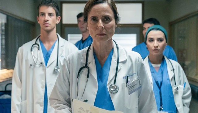 Bộ phim Thở xoay quanh công việc và cuộc sống của nhóm bác sĩ tại bệnh viện công