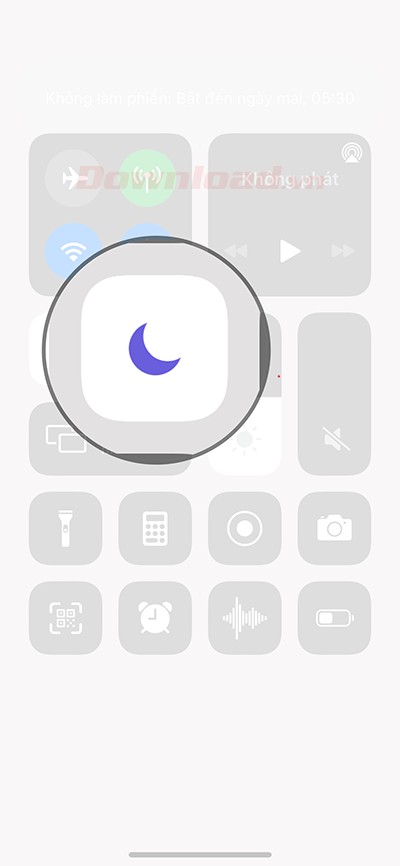 Bật chế độ Không làm phiền trong Trung tâm điều khiển iPhone.