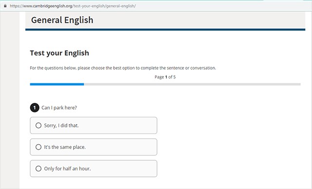 Làm bài thi tiếng Anh để kiểm tra trình độ