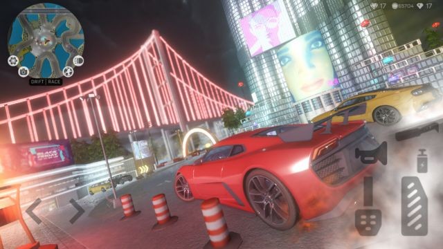 Đua xe trên những con phố sôi động, đường đèo núi hoặc đua xe đêm hấp dẫn