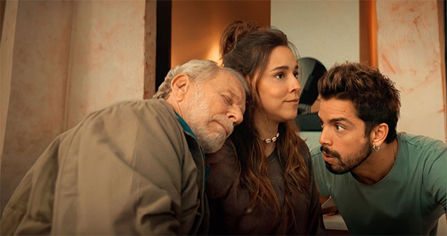 Dàn diễn tài năng quy tụ trong phim Viva a Vida