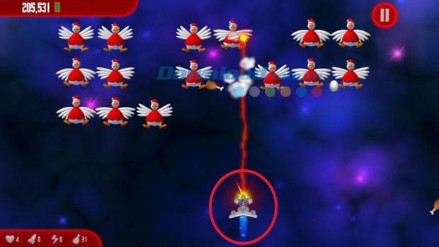 Điều khiển phi thuyền trang bị vũ khí hiện đại