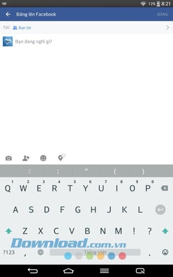 Giao diện bàn phím Chrooma Keyboard khi sử dụng Facebook