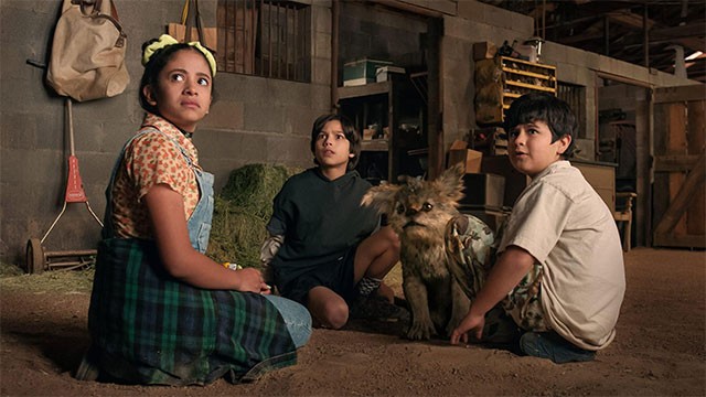 Bộ phim xoay quanh chuyến phiêu lưu khó quên của 1 cậu bé cô đơn và sinh vật kỳ lạ