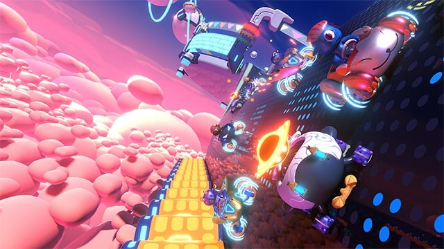 Sự kết hợp giữa game đua xe kart không gian với đấu trường sinh tồn đã tạo nên Cosmic Royale