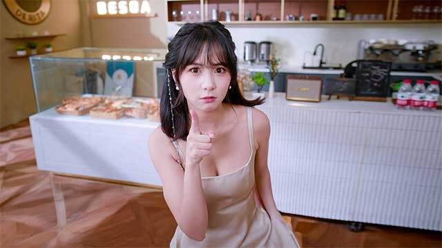 Tương tác thân mật với nhiều người đẹp khác nhau