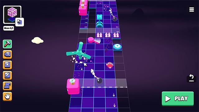 Lối chơi của Crash Course Builder pha trộn giữa đua ô tô, nhịp điệu và hành động nhanh