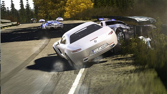 Game Crash Time Undercover đòi hỏi tốc độ đáng kinh ngạc và phản xạ chính xác của người chơi