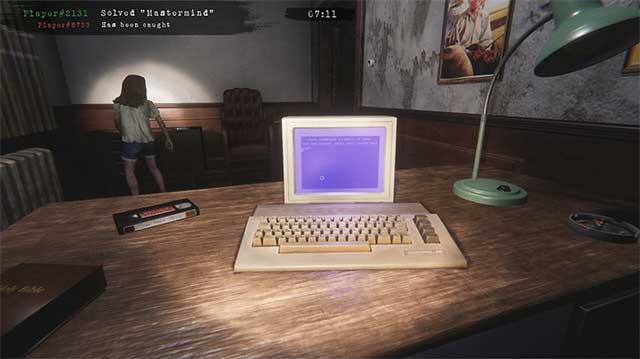 Thu thập manh mối, giải các câu đố và tìm lối thoát