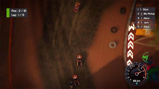 Đua xe hoặc thám hiểm vùng hoang dã trong trải nghiệm tốc độ bùng nổ