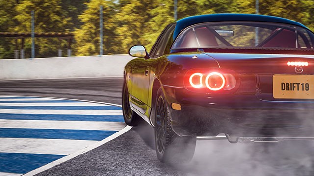 Thể hiện kỹ năng drift trên cũng cung đường huyền thoại ở Nhật Bản