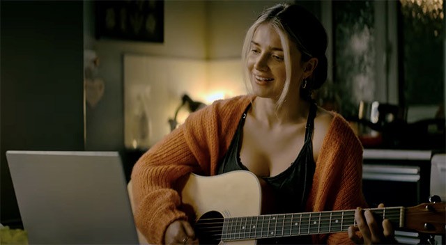 ... và giúp họ tự chữa lành những tổn thương trong quá khứ của mỗi người