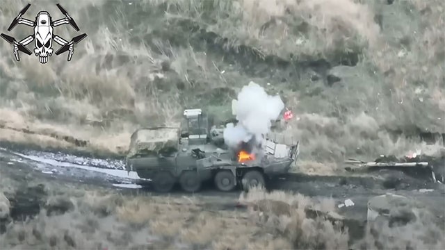 Cuộc không chiến nhấn mạnh vào hành động cường độ cao và chiến lược sâu sắc