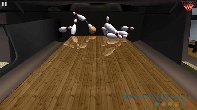 Cú strike trong game bowling