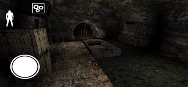 Khám phá nhiều địa điểm tối tăm, đáng sợ trong game Granny Chapter Two