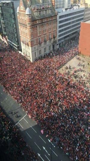 Hinh nen Liverpool cho di dong 44