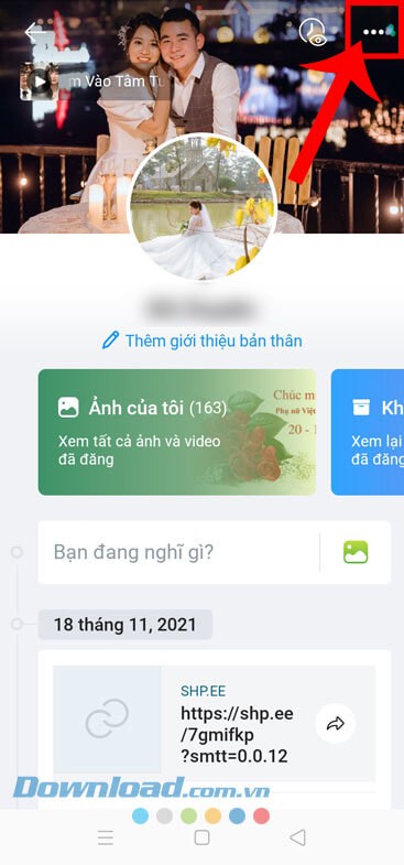 Chạm vào biểu tượng dấu ba chấm