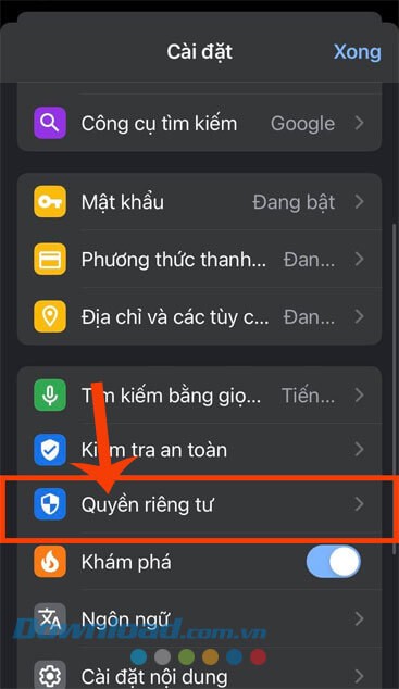 Chạm vào mục Quyền riêng tư