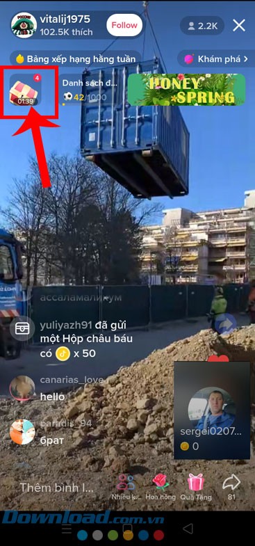 Nhấn vào biểu tượng chiếc rương