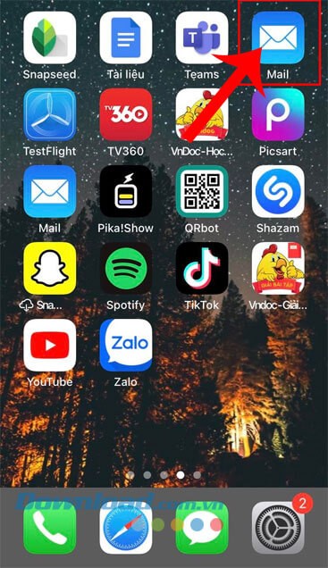 Mở ứng dụng Email trên điện thoại iPhone lên