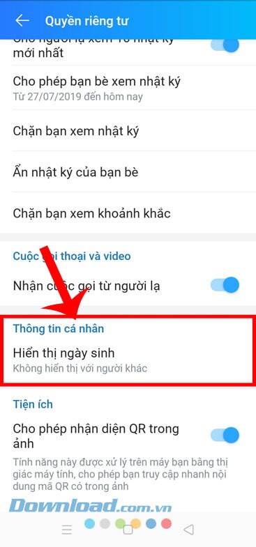 Chạm vào mục Hiển thị ngày sinh