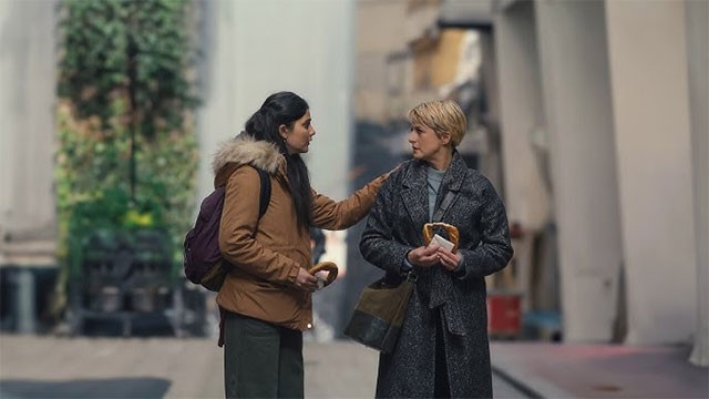 Bách khoa thư Istanbul kể câu chuyện về 2 con người với những khác biệt về quan điểm sống và văn hóa