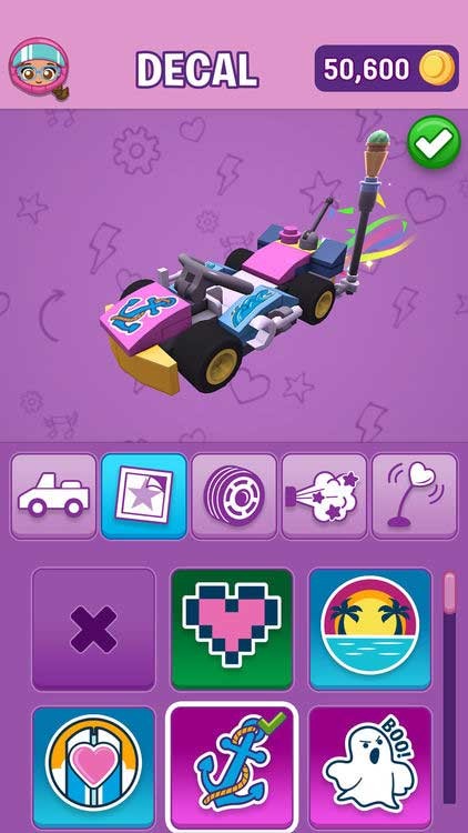 Tùy chỉnh xe đua của mình với đề can và item khác nhau