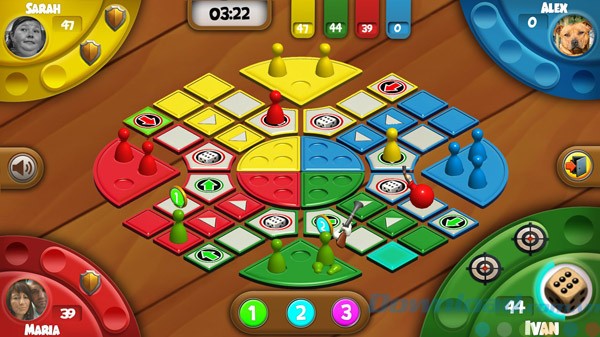 Quay xúc xắc để di chuyển