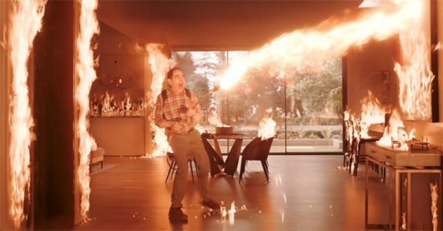 Nỗ lực chiến đấu với con ong tinh quái đã khiến mọi chuyện trở nên hỗn loạn, không thể kiểm soát