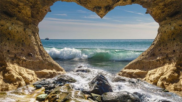 Hình nền trái tim chất lượng 4K, miễn phí cho Win 10