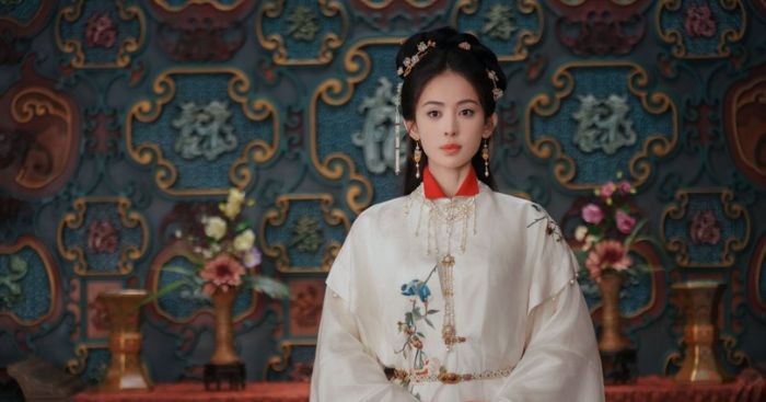 Cổ Lực Na Trát vai Vinh Thiện Bảo