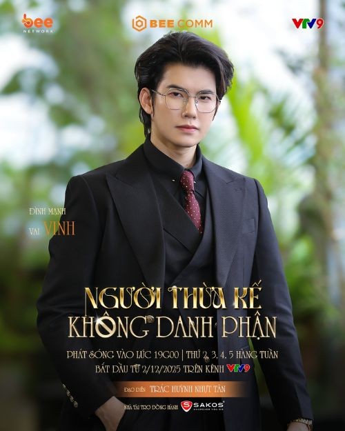 Đình Mạnh vai Vinh