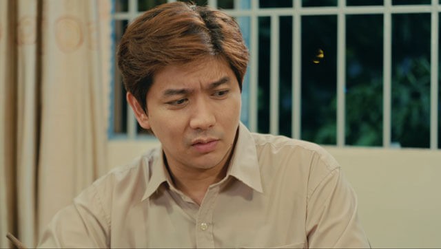 Tim vào vai Phúc, người con trai cả luôn bị giằng xé giữa mẹ và vợ