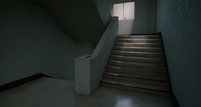 Đi qua các hành lang và leo lên cầu thang để đến sân thượng