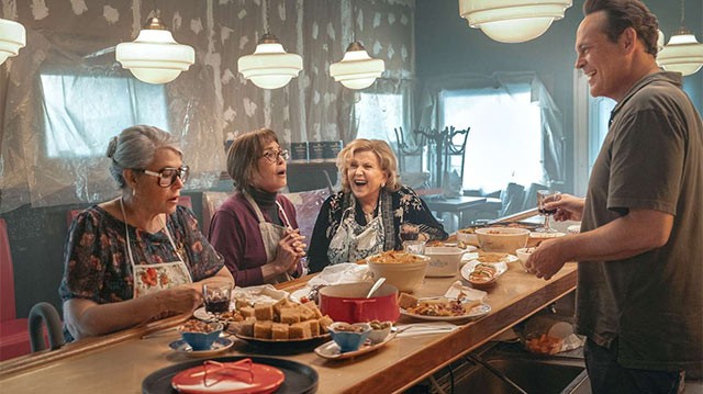 Nonnas kể câu chuyện về một nhà hàng đặc biệt với đầu bếp là những người bà đáng kính